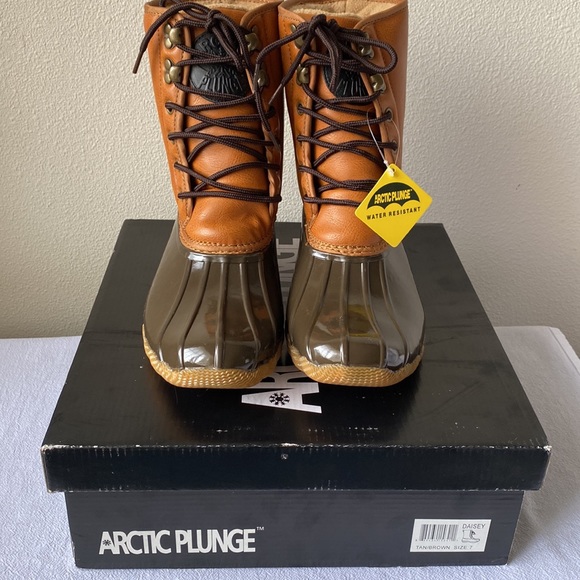 NIB Artic Plunge Duck Boots - Picture 6 of 6